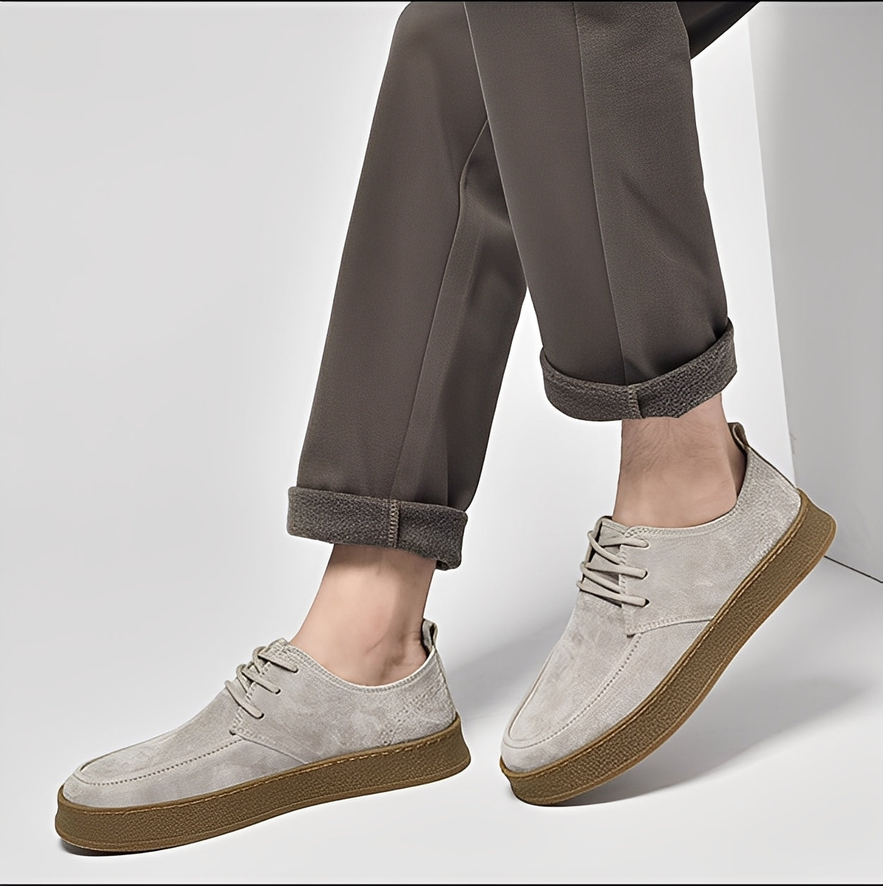 Sylvan - Elegante, schlichte Wildleder-Herrensneaker