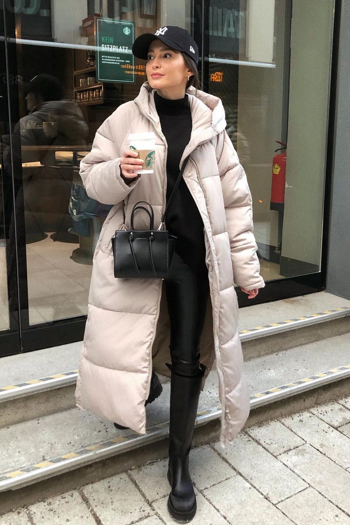 Khloe - Warmer, langer, gepolsterter Wintermantel für Frauen