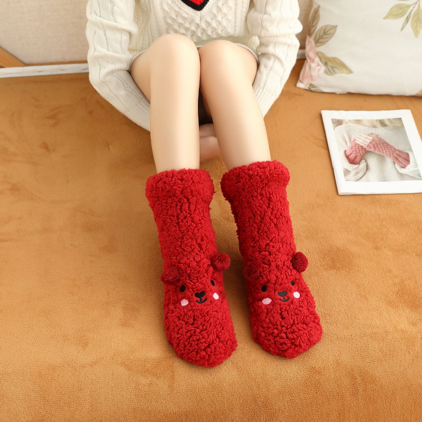 Bethany - Stilvolle Haus- und Samtsocken für Damen