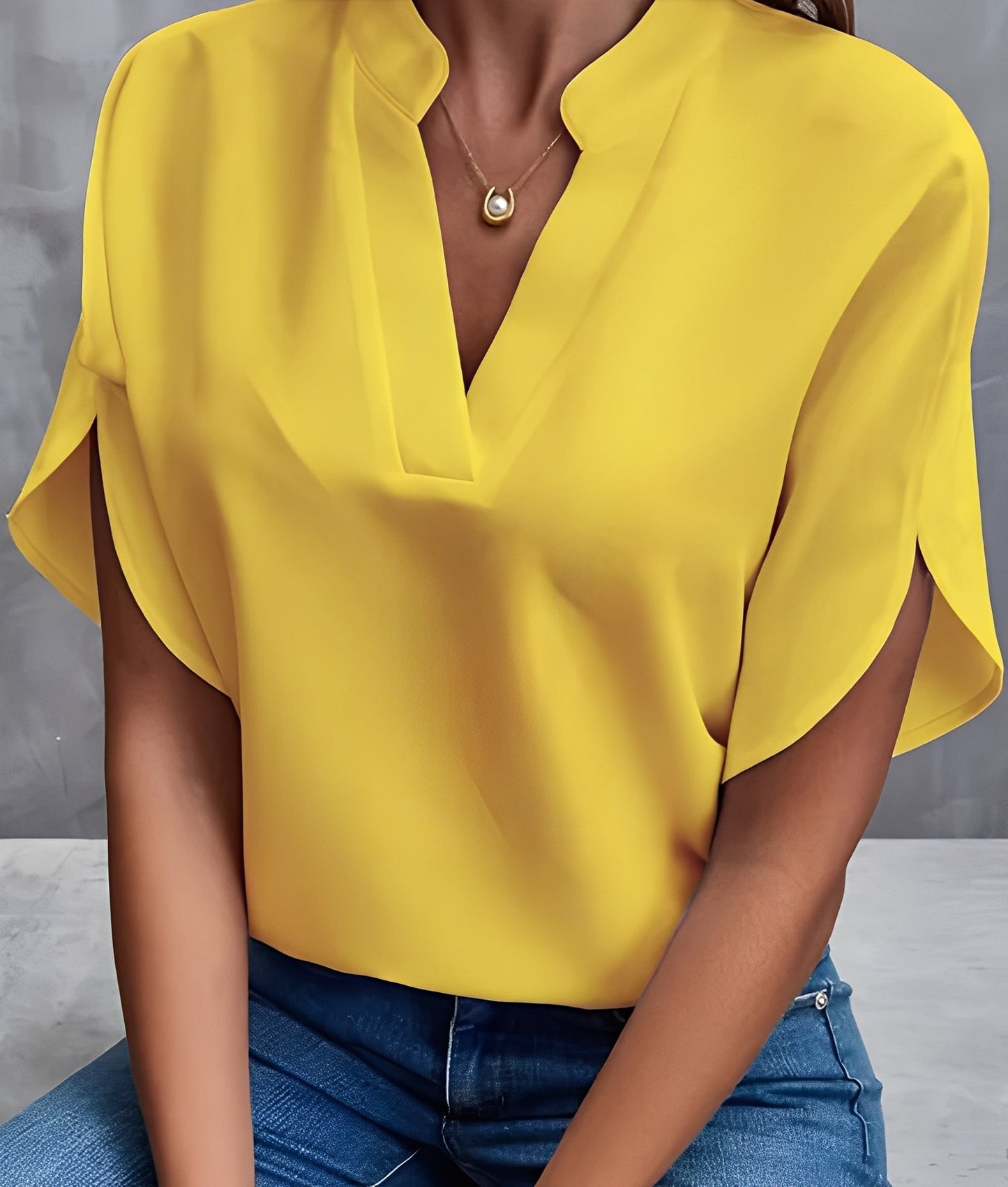 Chantelle - Damenbluse mit V-Kragen