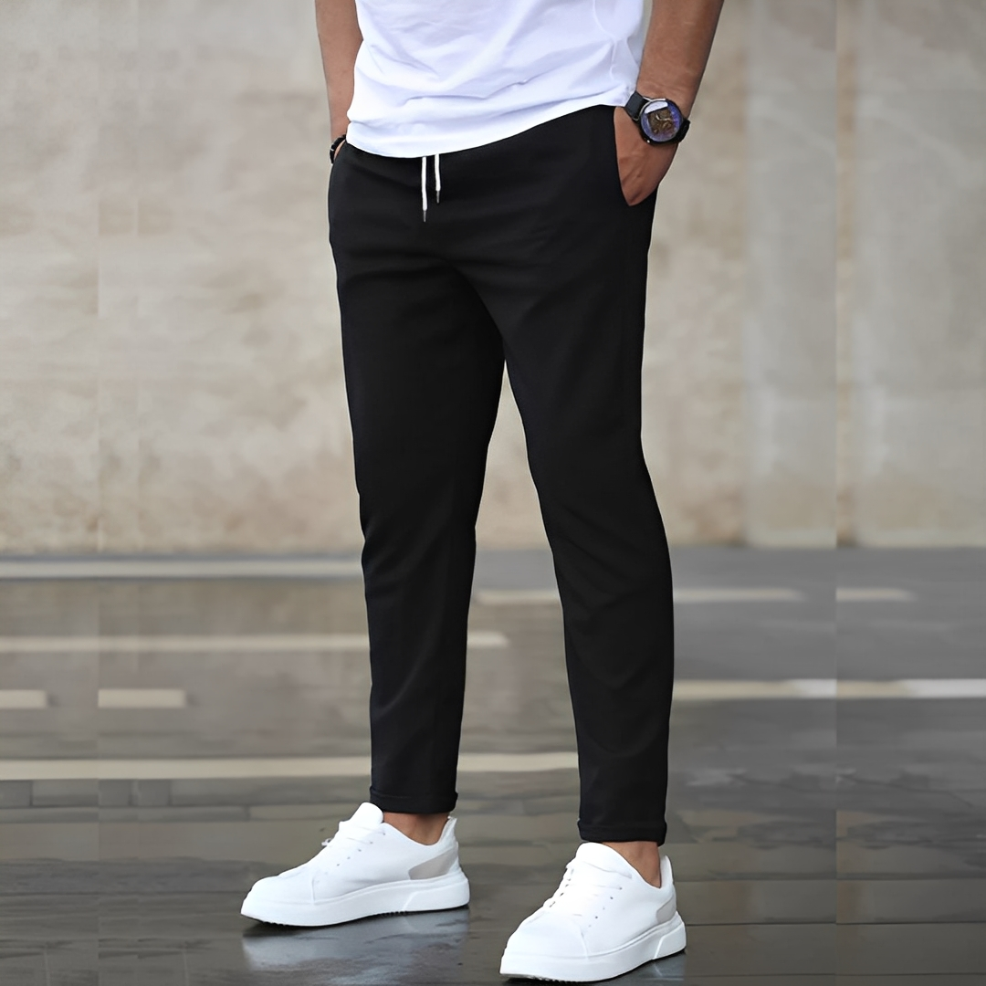 Aljure - Komfortable, schmal geschnittene Herrenhose