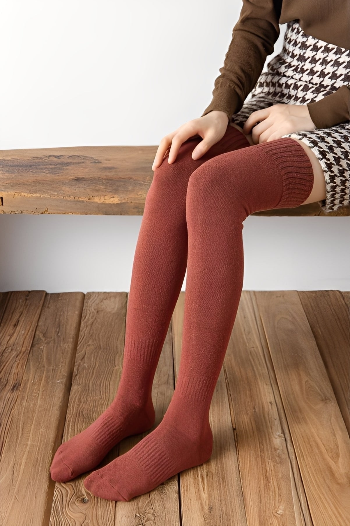 Hillary - Gemütliche, warme Samt-Overknee-Socken für Damen