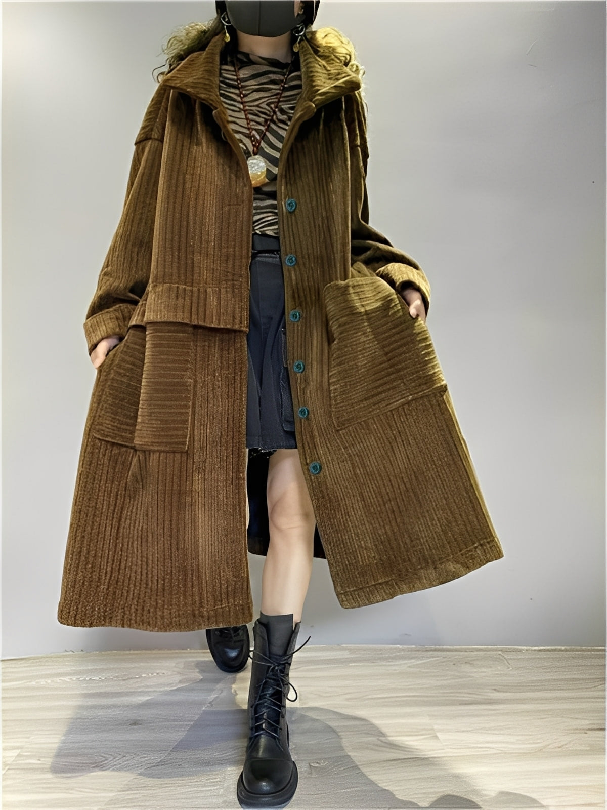 Alethea - Lange, gemütliche Cordjacke mit Taschen für Damen