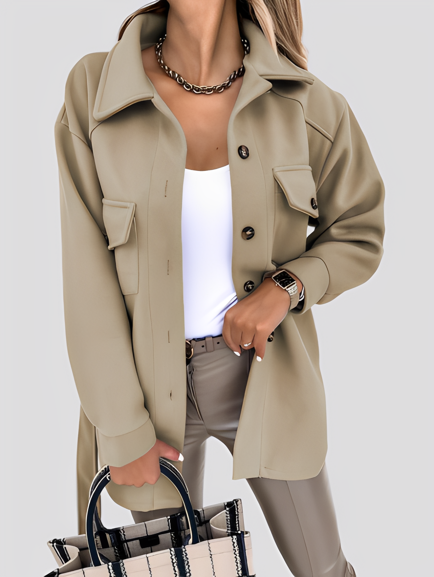 Tiffanie - Zeitgemäße, leichte Jacke für Damen mit Reverskragen