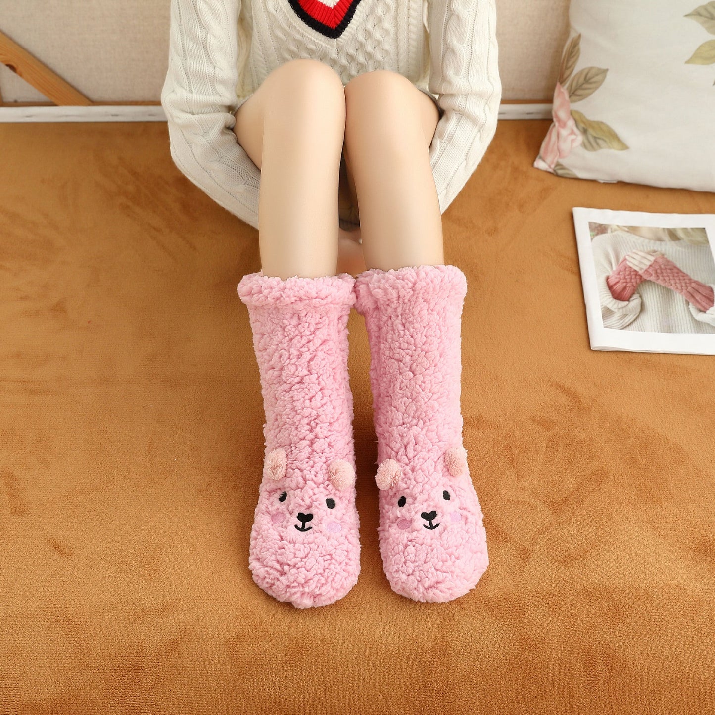Bethany - Stilvolle Haus- und Samtsocken für Damen