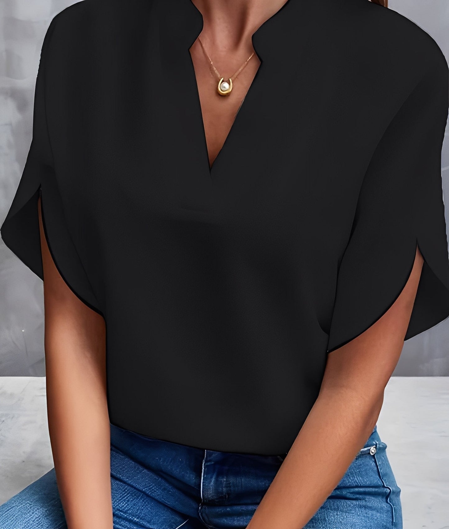 Chantelle - Damenbluse mit V-Kragen