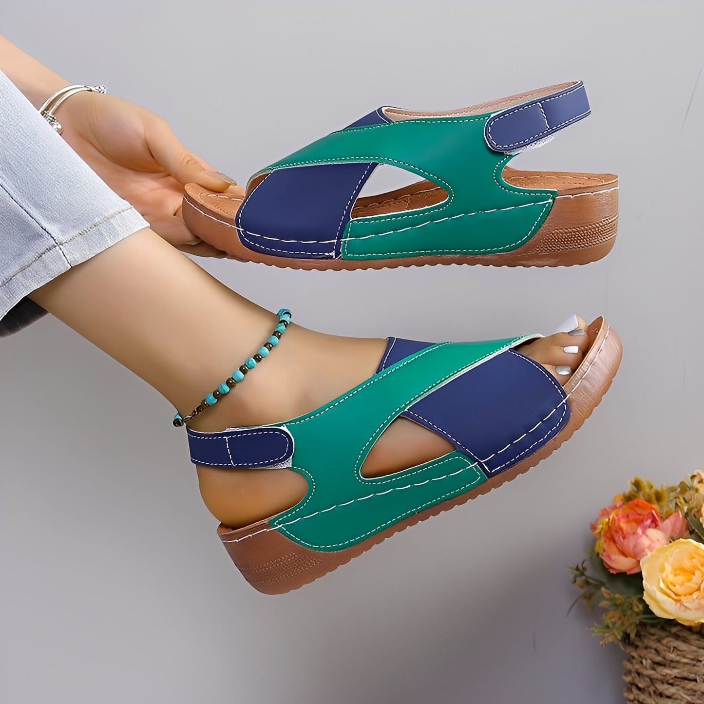 Clarissa - Bequeme Keilsandalen mit Kreuzriemen für Frauen