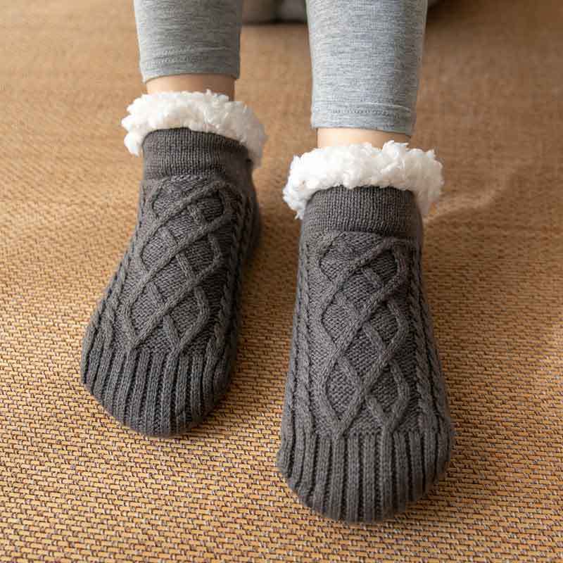Raquel - Bequeme und rutschfeste Damenplüschsocken für die Winterzeit