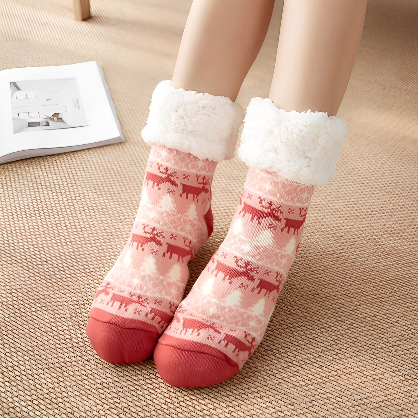 Clarice - Modische, mittellange Weihnachtssocken für Damen