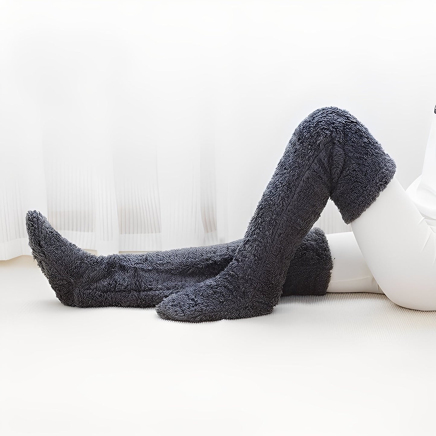 Camellia - Warme, knielange Wintersocken für Damen