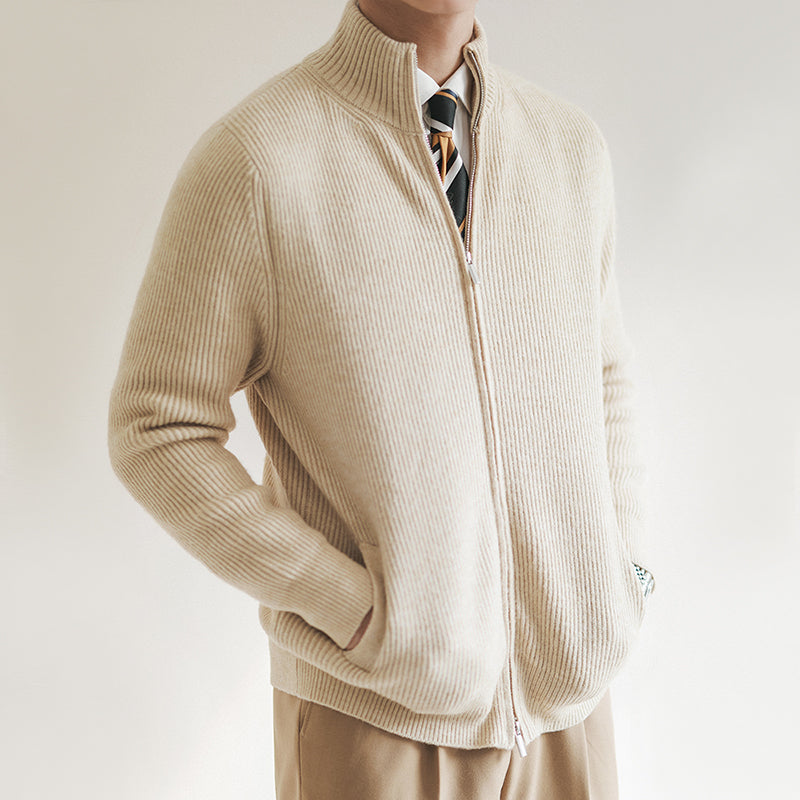Theo – Komfortable Herrenstrickjacke