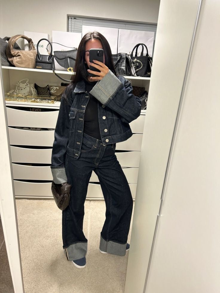 Clara – Denim-Set mit Trucker-Jacke & Hoch taillierte Jeans