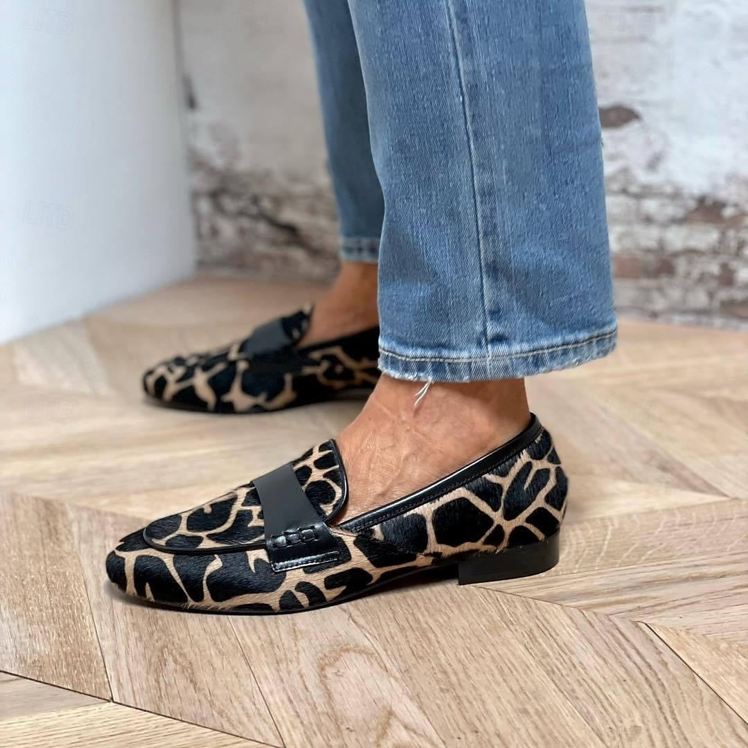 Katherina - Damen-Loafer mit schwarzem Detail im eleganten Stil