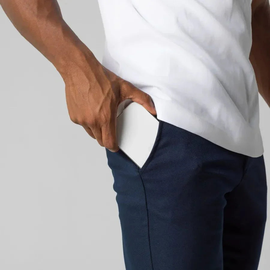 Bjorn – Eng geschnittene Chinohose