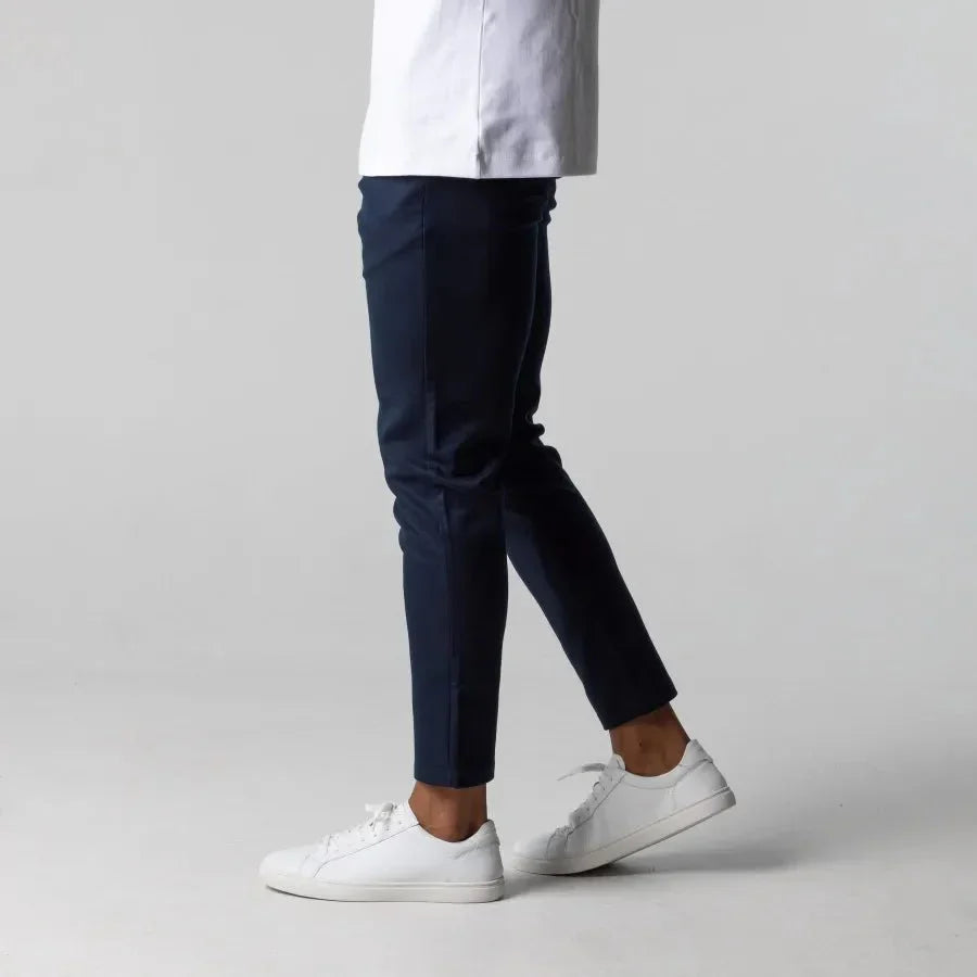 Bjorn – Eng geschnittene Chinohose