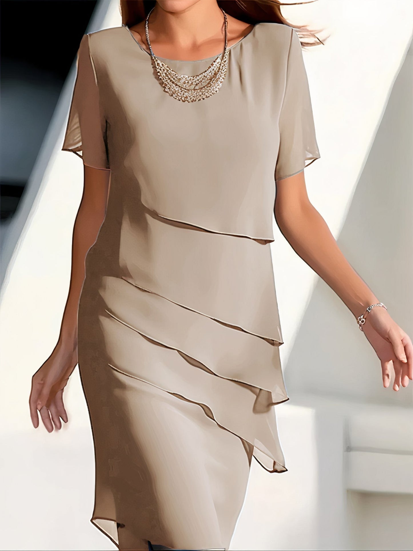 Daria – Stufiges Chiffonkleid