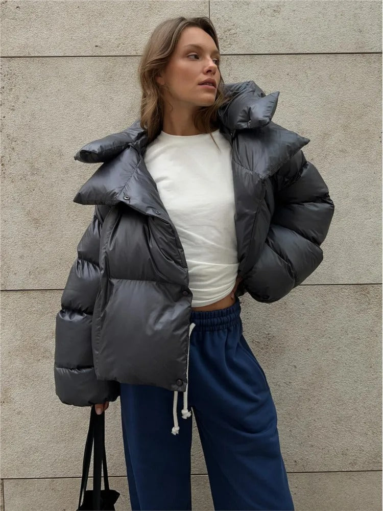 Jana – Warme Kapuzen-Kurzjacke