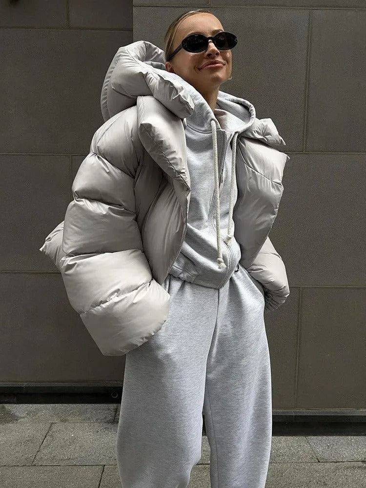 Jana – Gefütterte Kurzjacke mit Kapuze