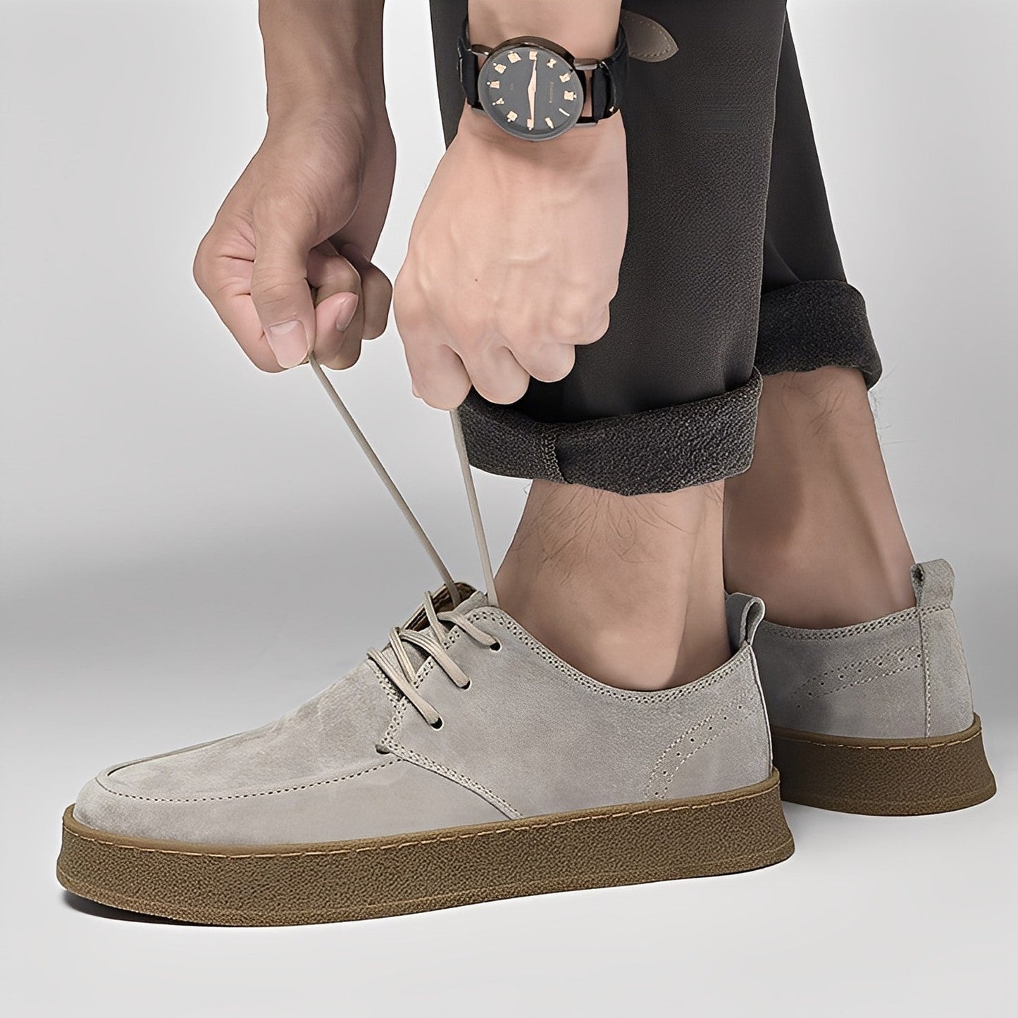 Riordan - Schicke flache Herrensneaker aus Wildleder