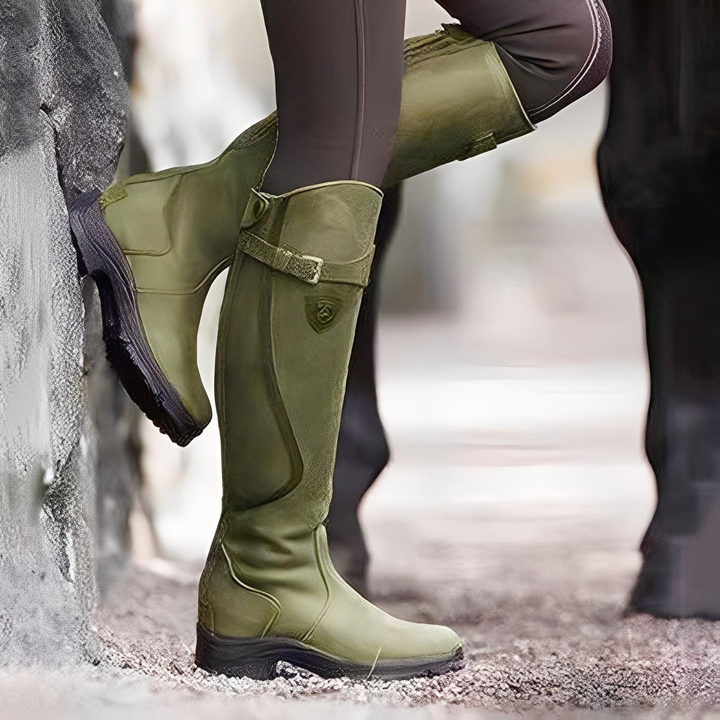 Lucie - Damen-Lederwanderstiefel mit Riemen