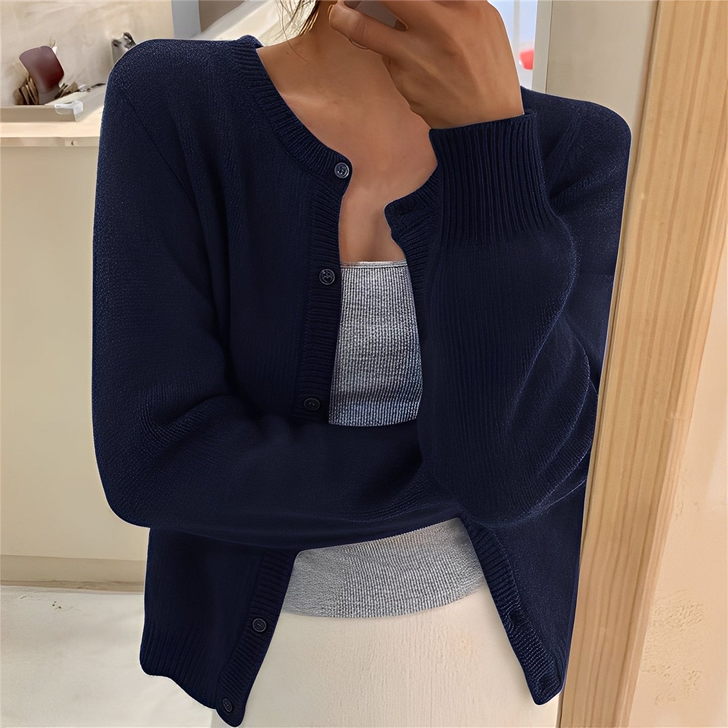 Jaqueline - Schlichter, eleganter Damenstrickcardigan