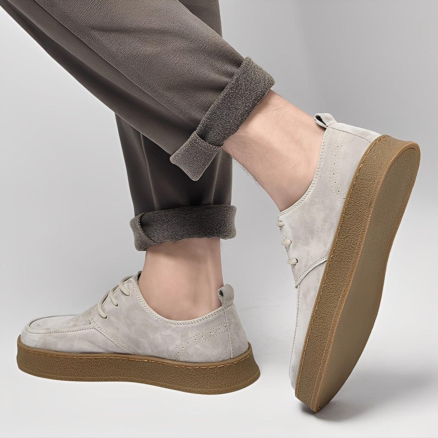 Riordan - Schicke flache Herrensneaker aus Wildleder