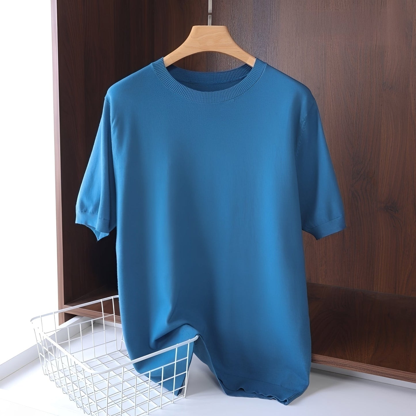 Nannie - Lightweight Women's Shirt with Round Neckline