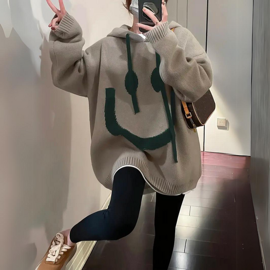 Ephah – Kuscheliger Smiley-Hoodie mit Print