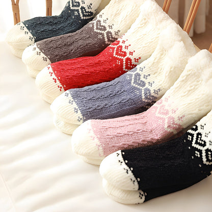 Danika - Stilvolle gestrickte Kuschelsocken mit Herzdesign für Damen