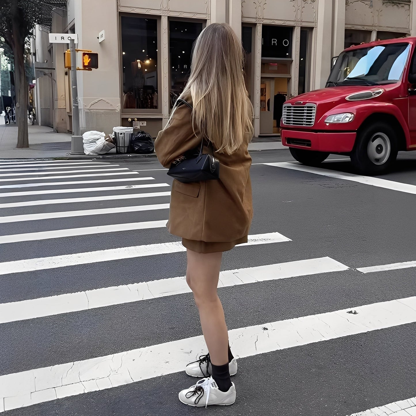 Ashlea - Stilvoller Damenblazer mit Revers und Rock