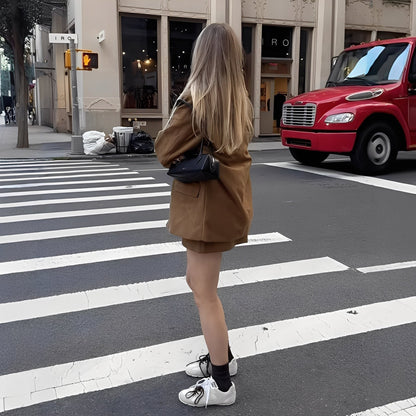 Ashlea - Stilvoller Damenblazer mit Revers und Rock