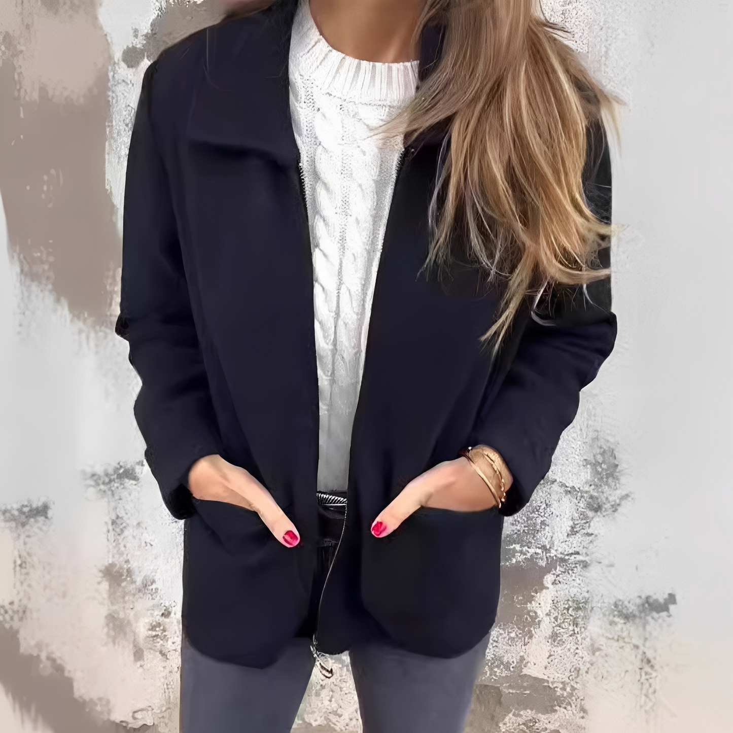 Abby - Stilvoller und wärmender Damenmantel mit Taschen