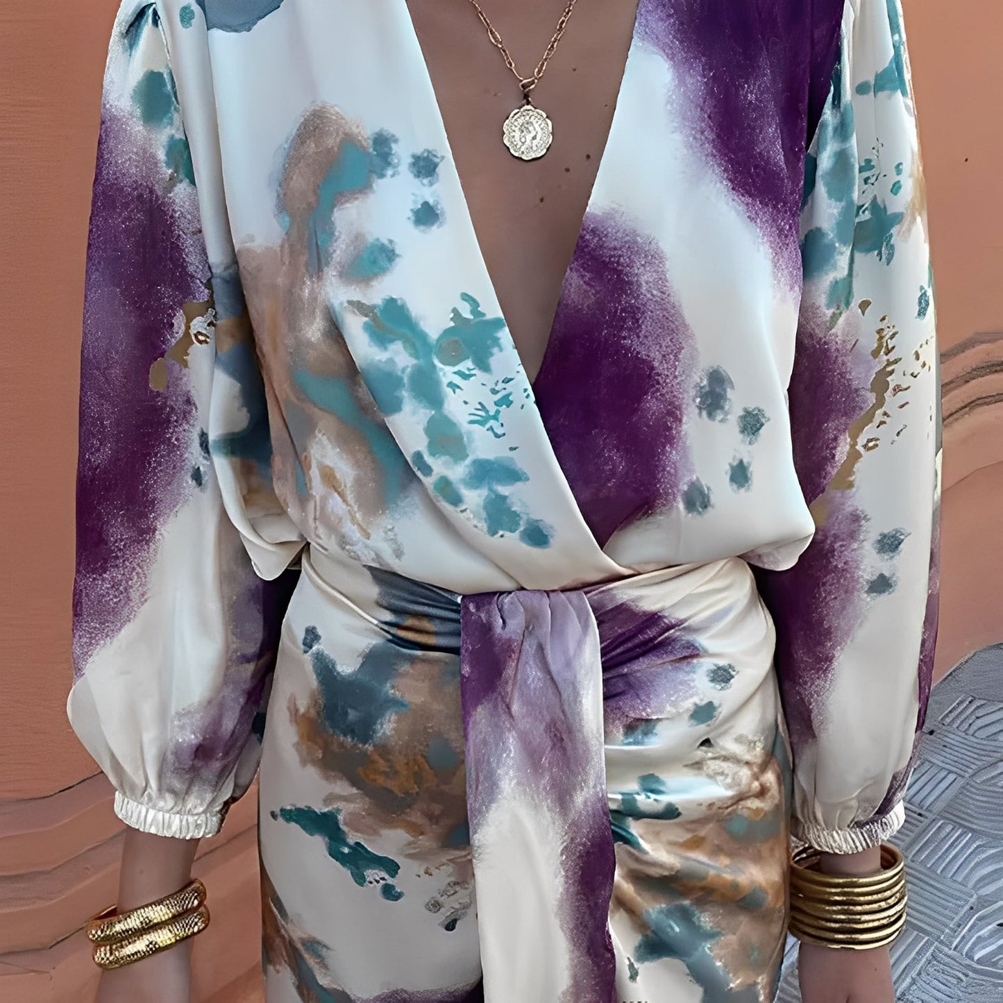 Éva - Stilvolles Damenkleid mit V-Ausschnitt