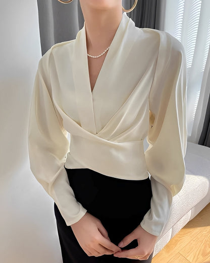 Annora - Schicke langärmelige Satinbluse für Damen