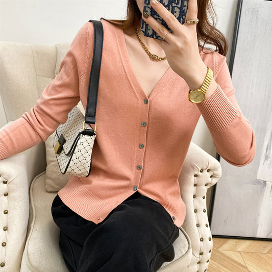 Lauren - Women's knitted sweater with stylish buttons