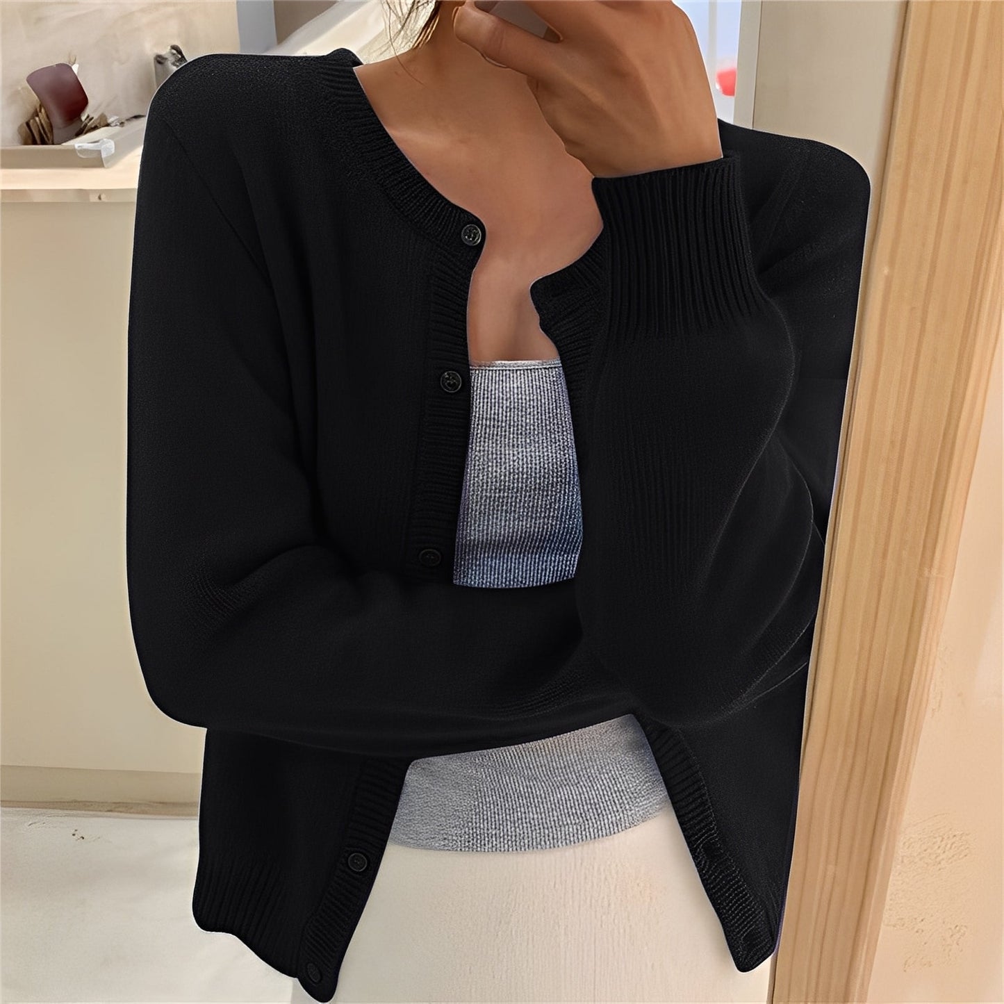 Jaqueline - Schlichter, eleganter Damenstrickcardigan