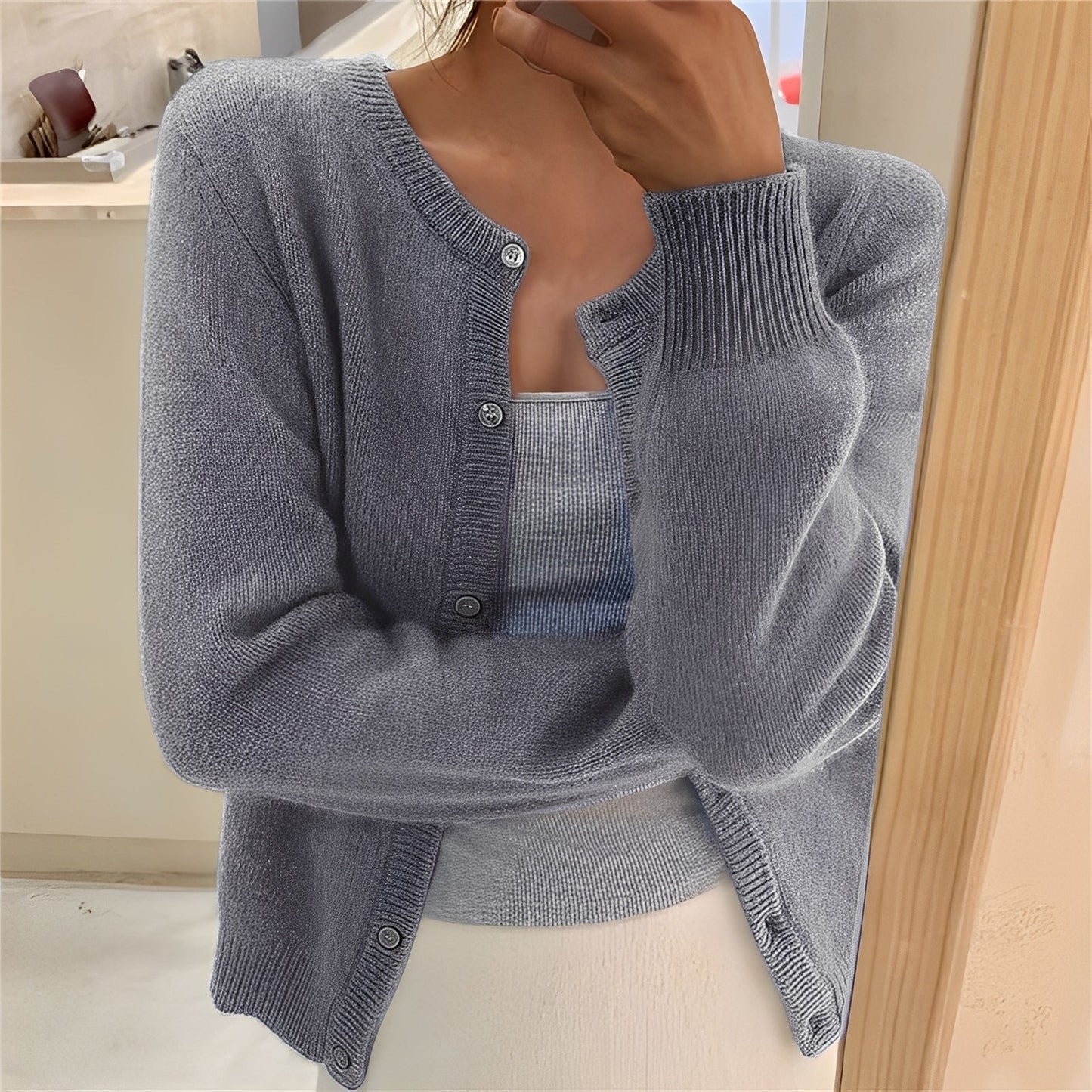 Jaqueline - Schlichter, eleganter Damenstrickcardigan