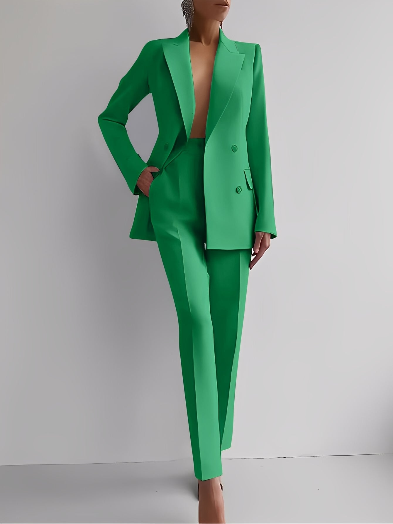Nydia - Schickes Damen-Set mit schlankem Blazer und Hose