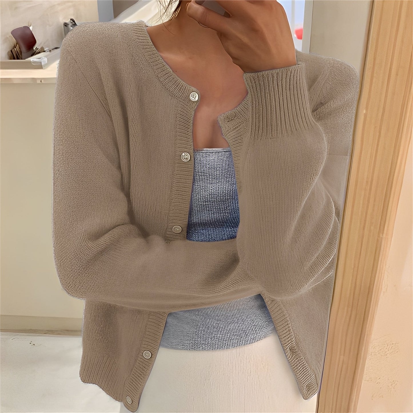 Jaqueline - Schlichter, eleganter Damenstrickcardigan