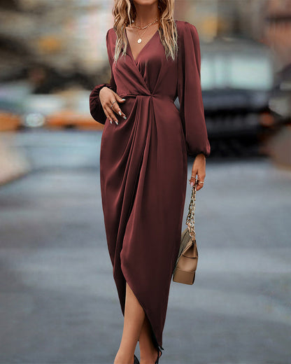 Leona – Elegantes Kleid mit V-Ausschnitt und Puffärmeln