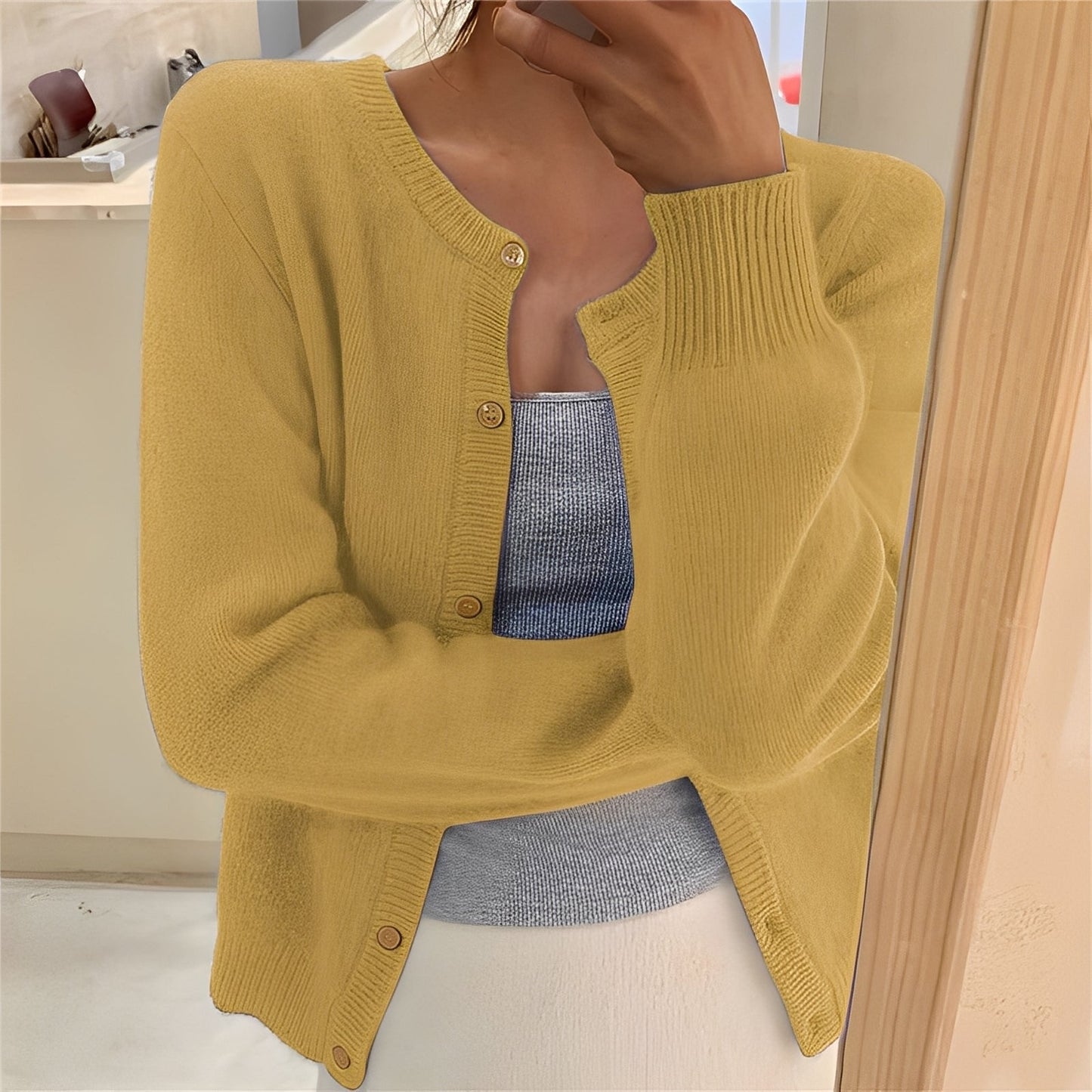 Jaqueline - Schlichter, eleganter Damenstrickcardigan