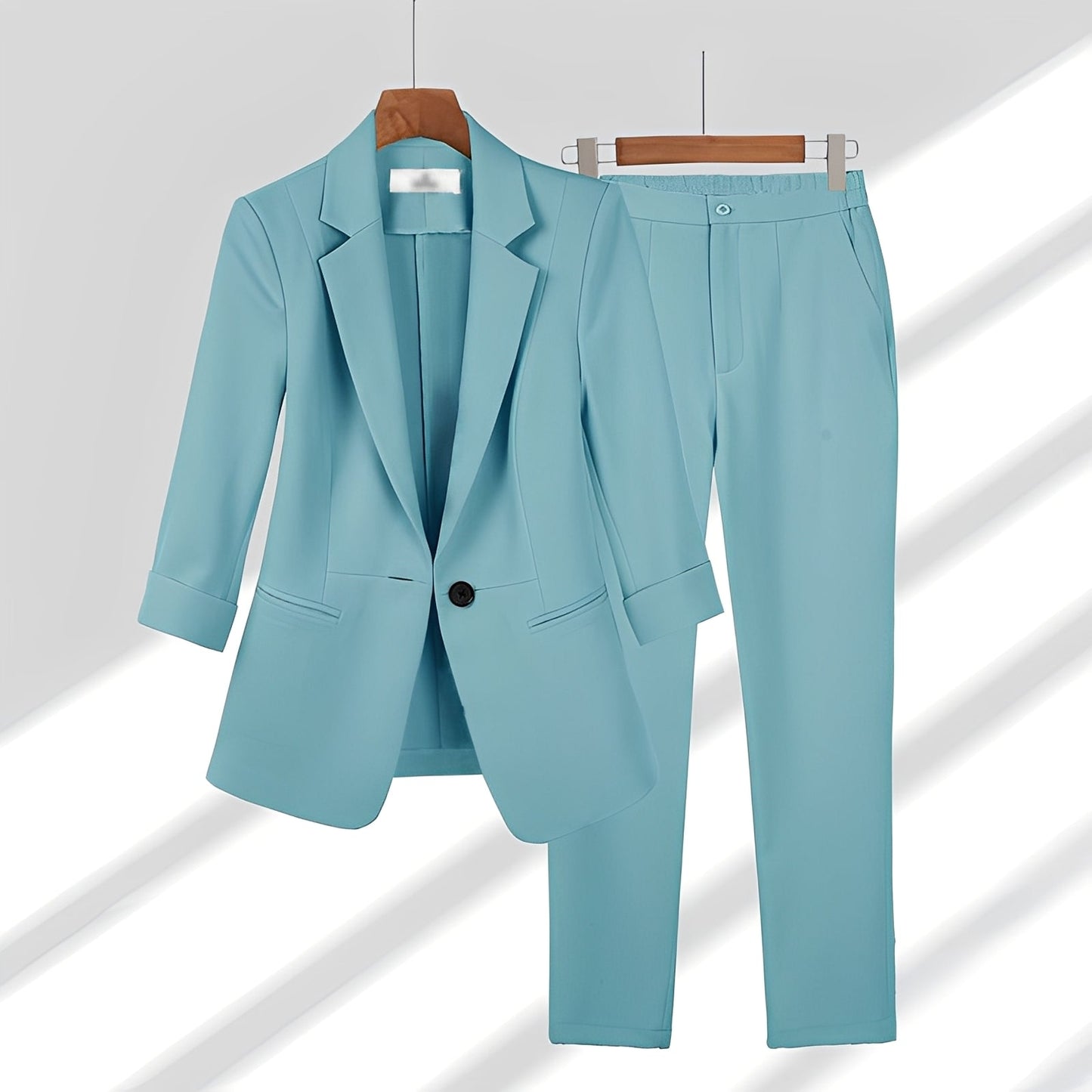 Andrea - Schickes Damen-Outfit mit Blazer und Hose