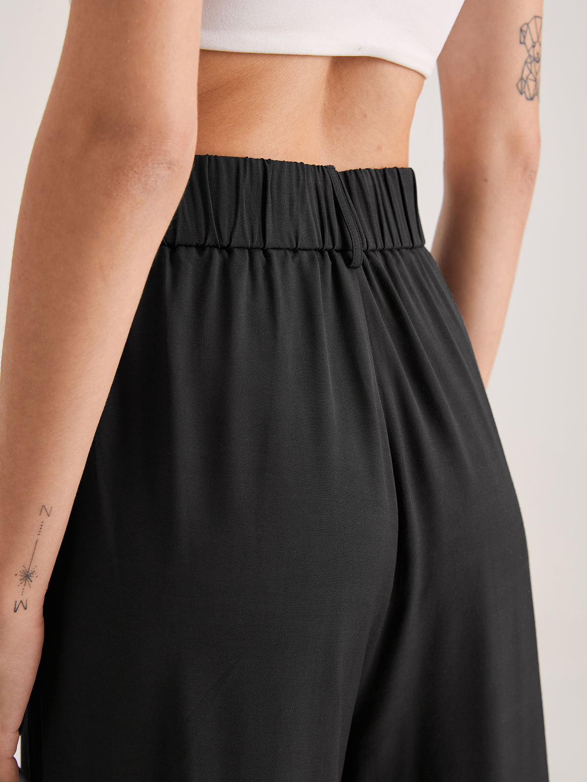 Nadia – Hohe Taillenfalt-Hose