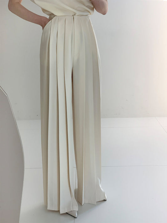Marlene – Hochgeschnittene Plissee-Hose