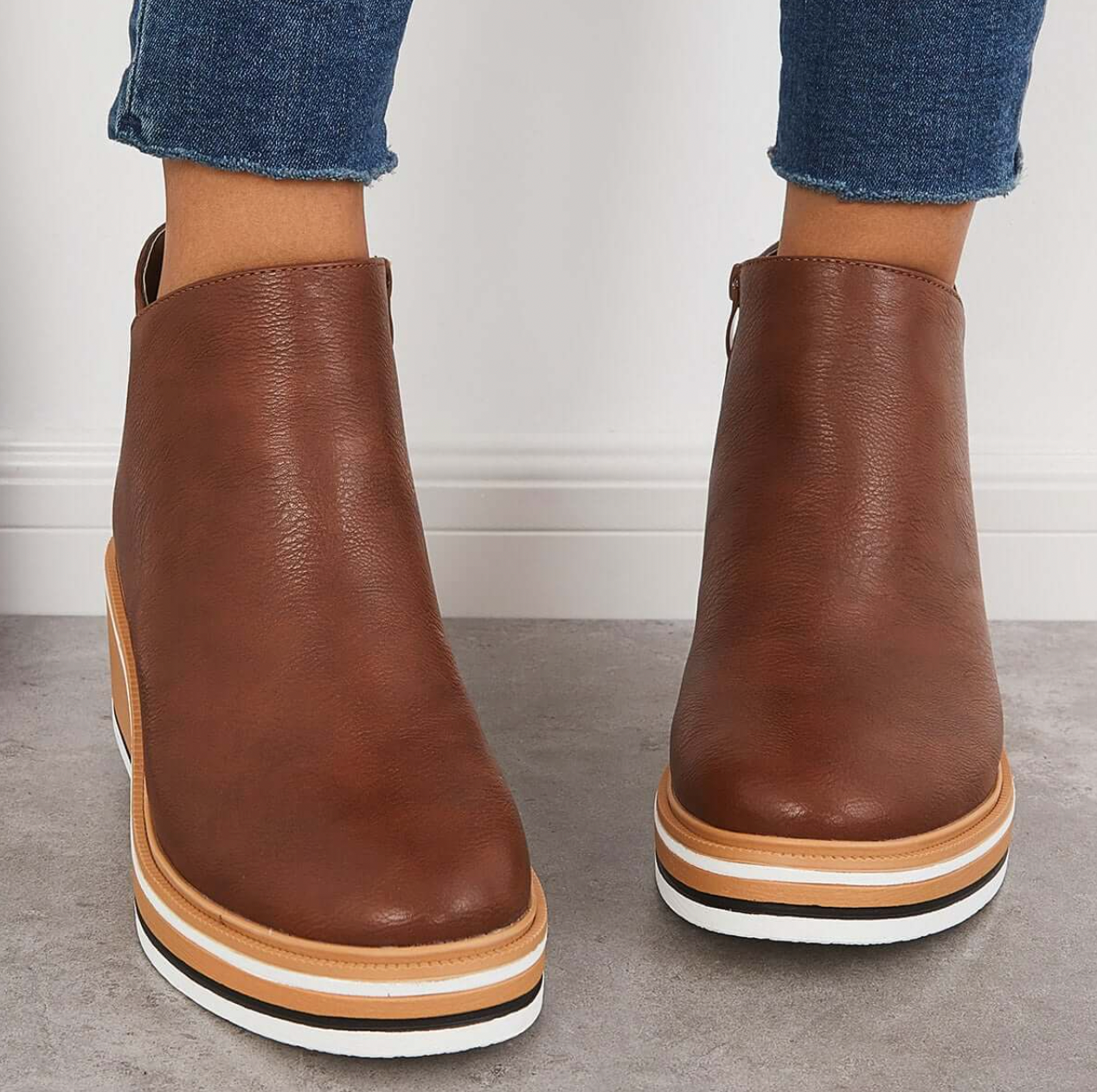Mari Stella – Elegante Lederstiefel mit Ziernähten