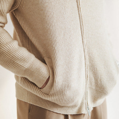 Theo – Komfortable Herrenstrickjacke
