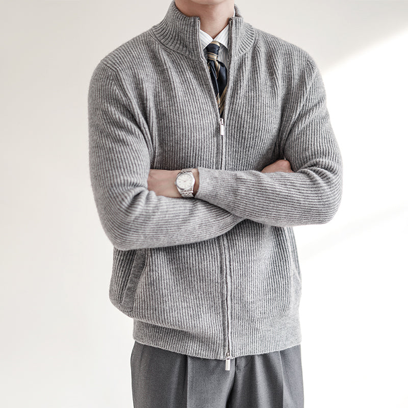 Theo – Komfortable Herrenstrickjacke