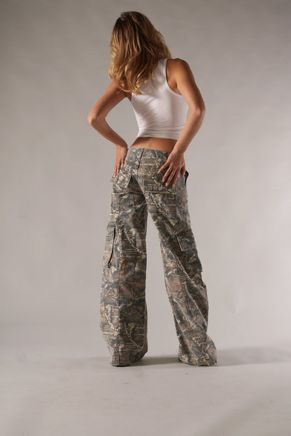 Odette – Unisex-Cargohose im Tarnmuster