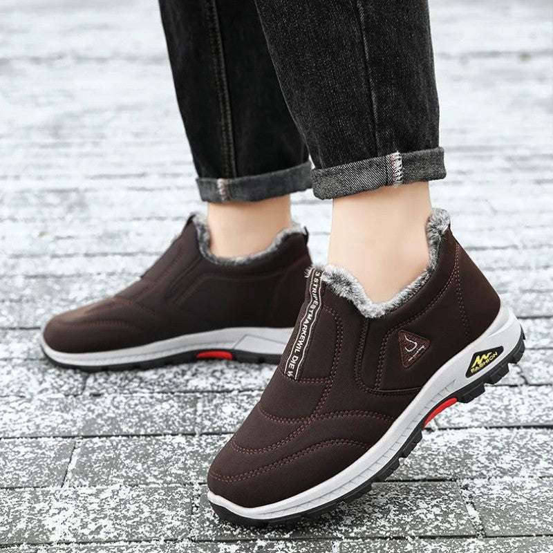 GripTrail – Damen Sneaker mit rutschfester Fleece-Sohle