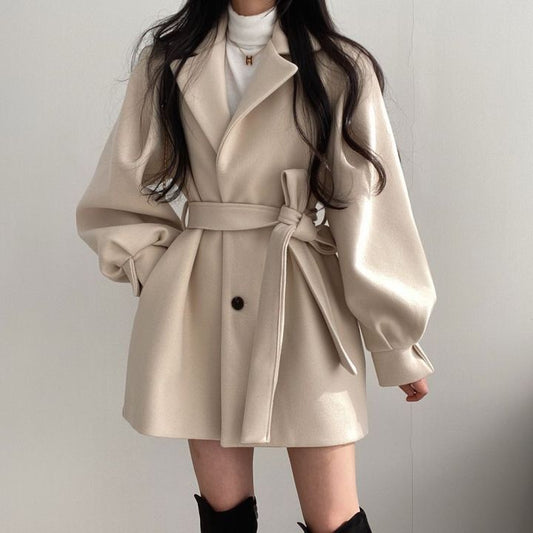 Penelope – Eleganter Kurzmantel